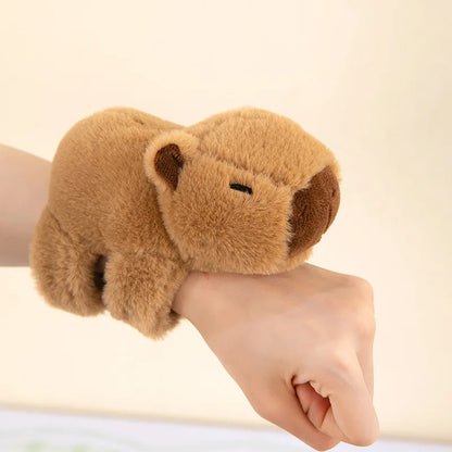 Kawaii Capybara Plush Wristband – Soft Snap Bracelet with Stuffed Animal Design, Cute and Fun Accessory Gift