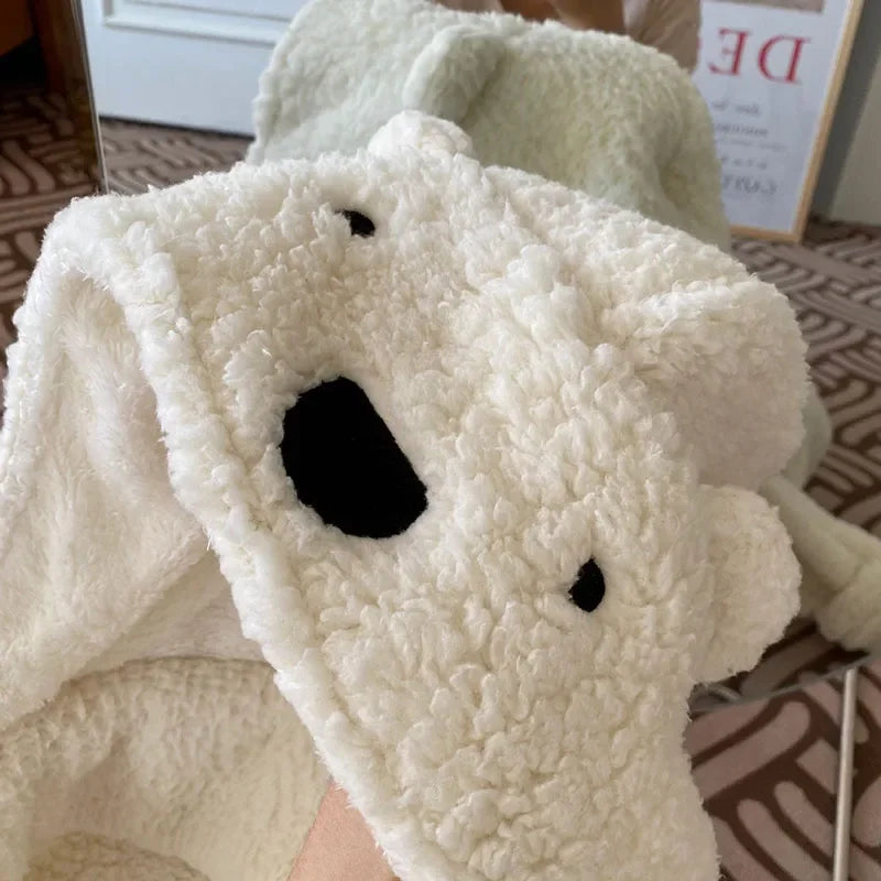 Kawaii Wearable Bear Blanket – Coral Velvet Hooded Cloak, Soft and Warm Throw for Winter